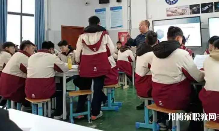 自貢2025年春季招生的鐵路學校