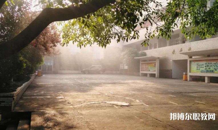 自貢2025年鐵路學校畢業是什么學歷