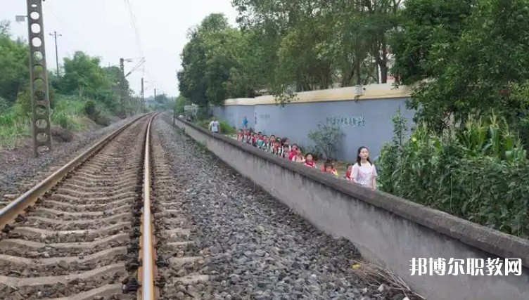 自貢2025年鐵路學校就業前景怎么樣