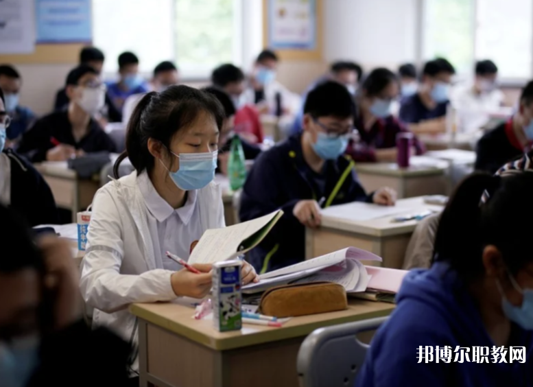 四川2025年初中生女生讀什么消防技術工程學校好